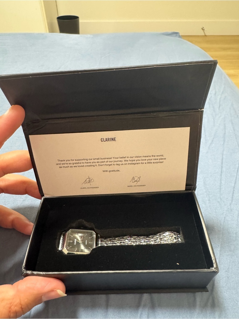 Brand New Fashion Watch – With Box & Adjustment Tool - Picture 4 of 5
